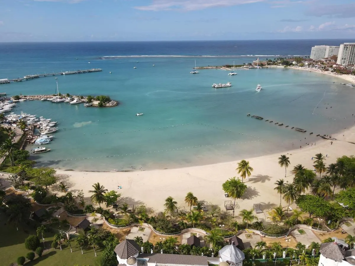 شقة Ocho Rios Sandcastles A19